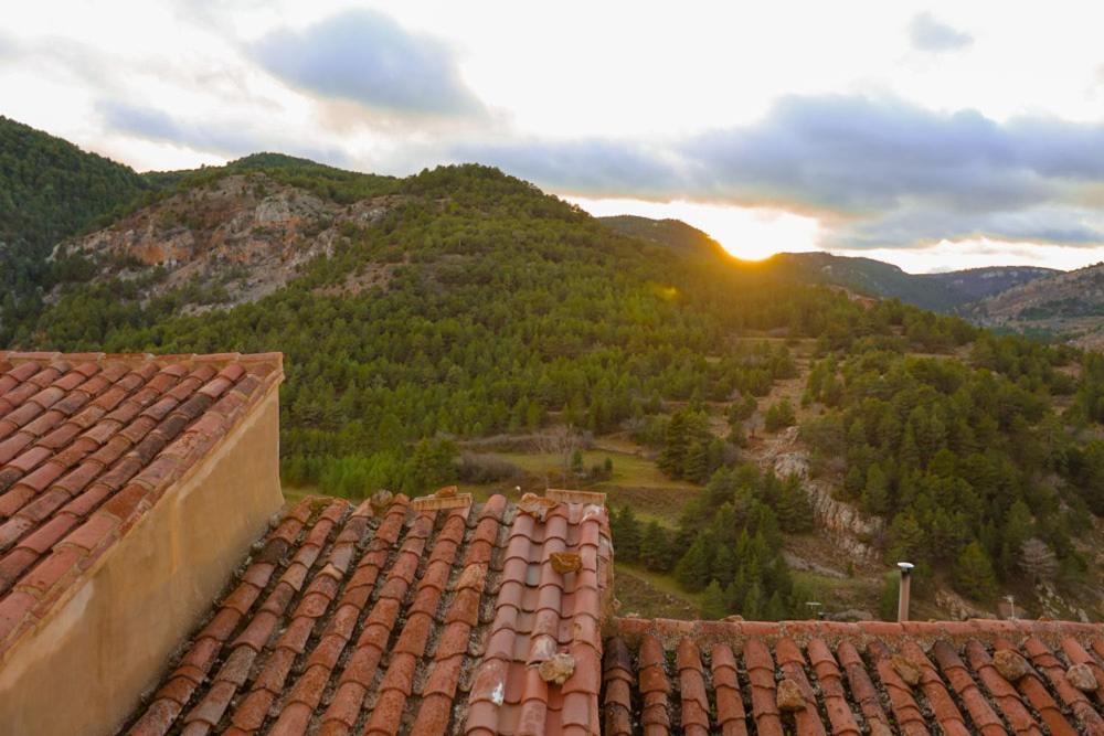 Hostal Antiguo Hospital Linares de Mora Eksteriør billede