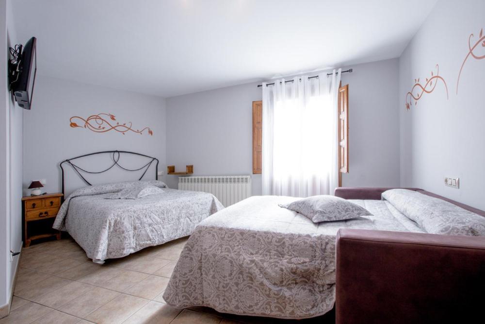 Hostal Antiguo Hospital Linares de Mora Eksteriør billede