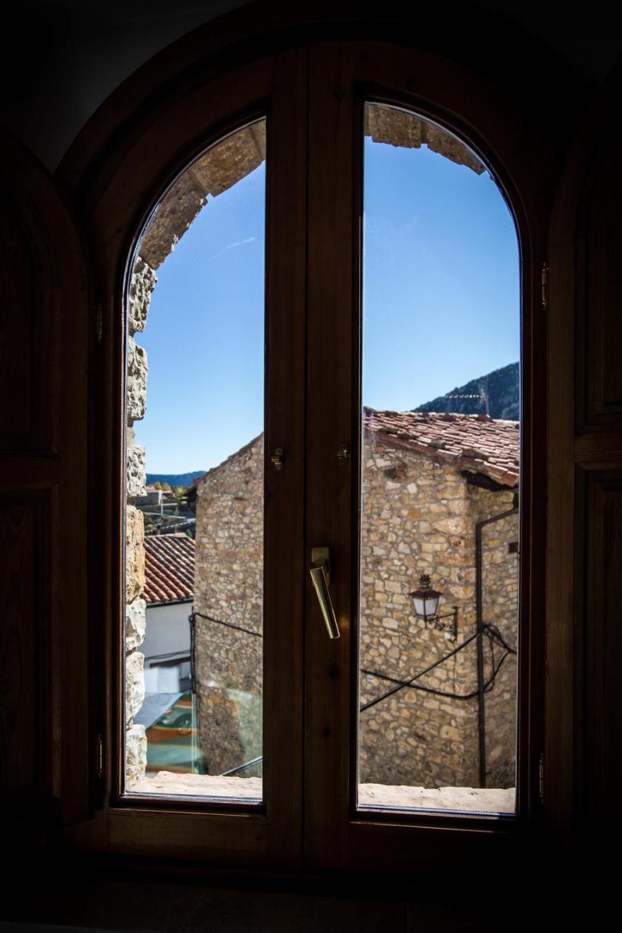Hostal Antiguo Hospital Linares de Mora Eksteriør billede