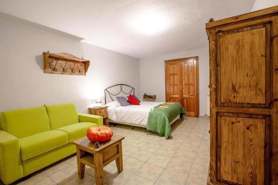 Hostal Antiguo Hospital Linares de Mora Eksteriør billede