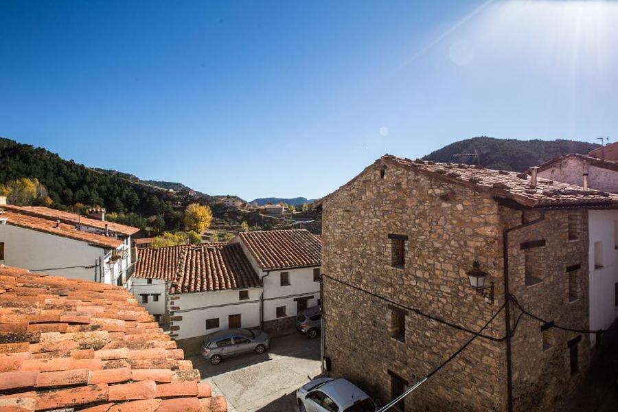 Hostal Antiguo Hospital Linares de Mora Eksteriør billede