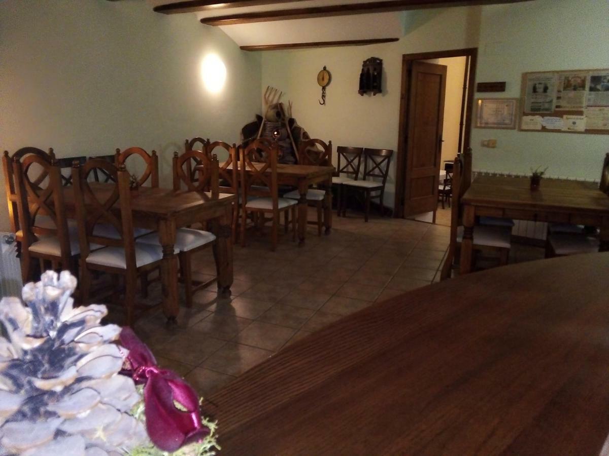 Hostal Antiguo Hospital Linares de Mora Eksteriør billede
